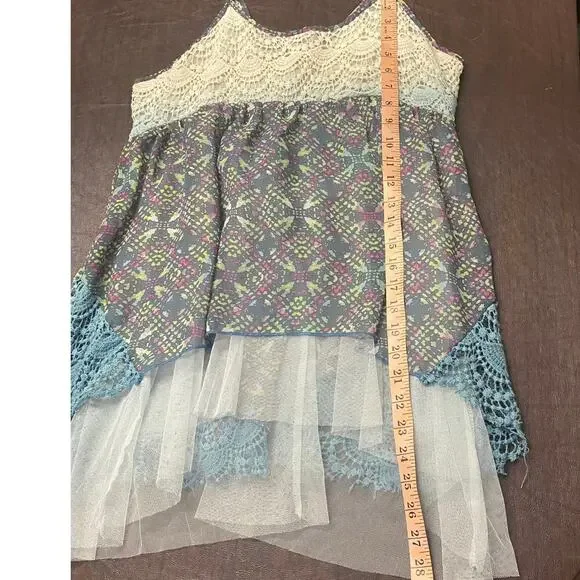 BKE Lace Crochet Layered Boho Babydoll Cami Top Size M Festival Beachy Indie - Picture 5 of 7